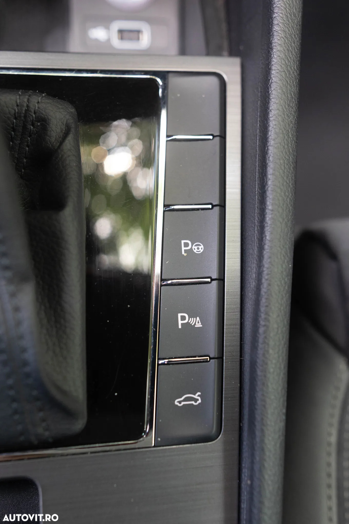 Skoda Superb Combi 2.0 TDI 4X4 DSG Scout - 22