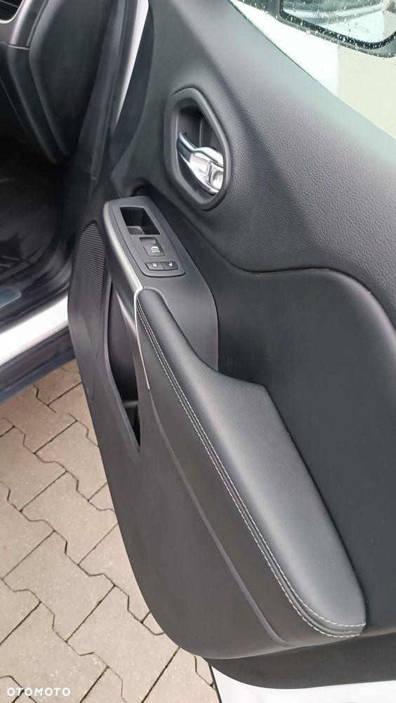 Jeep Cherokee 2.0 GME Active Drive I Limited - 22