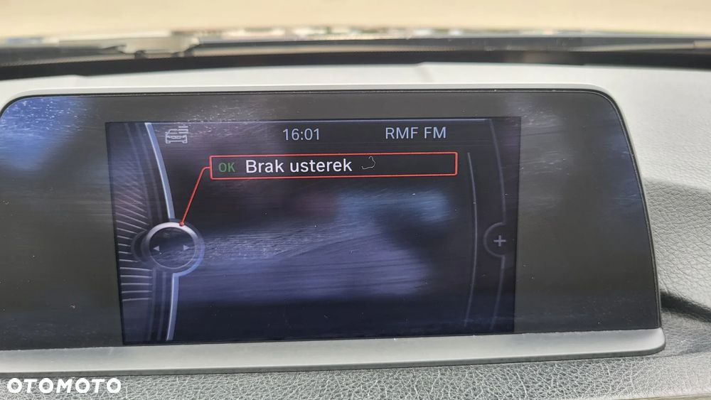 BMW Seria 3 328i Luxury Line - 15