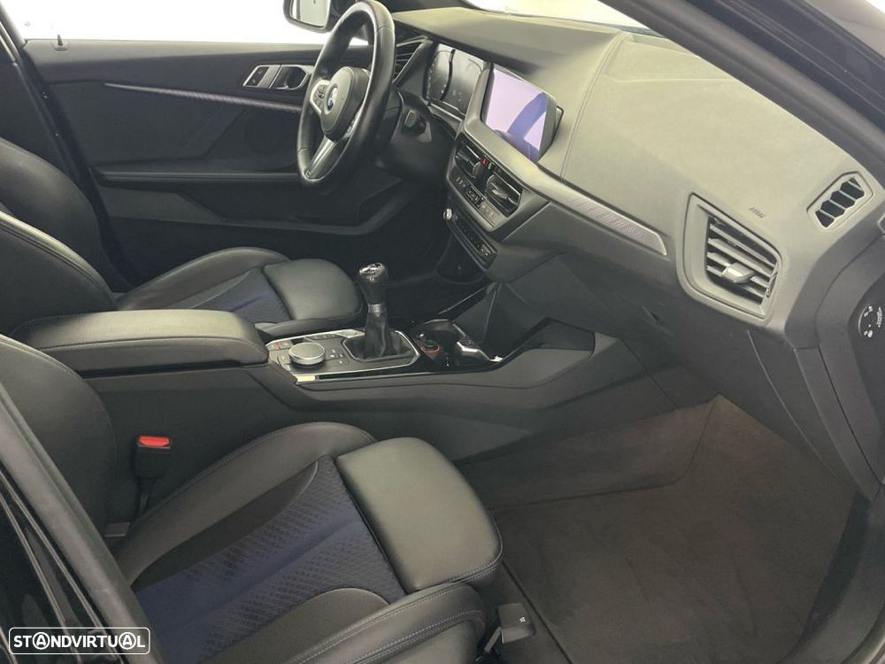 BMW 116 d Pack Desportivo M - 22