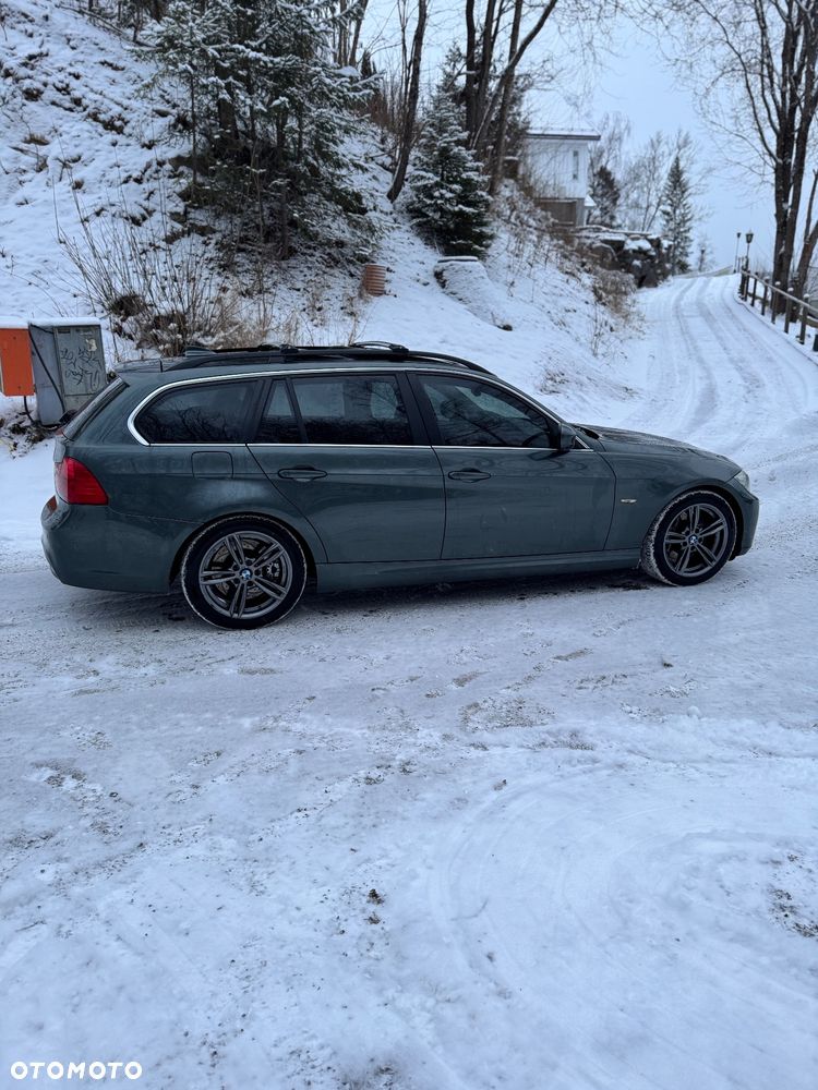 BMW Seria 3 330d xDrive - 2