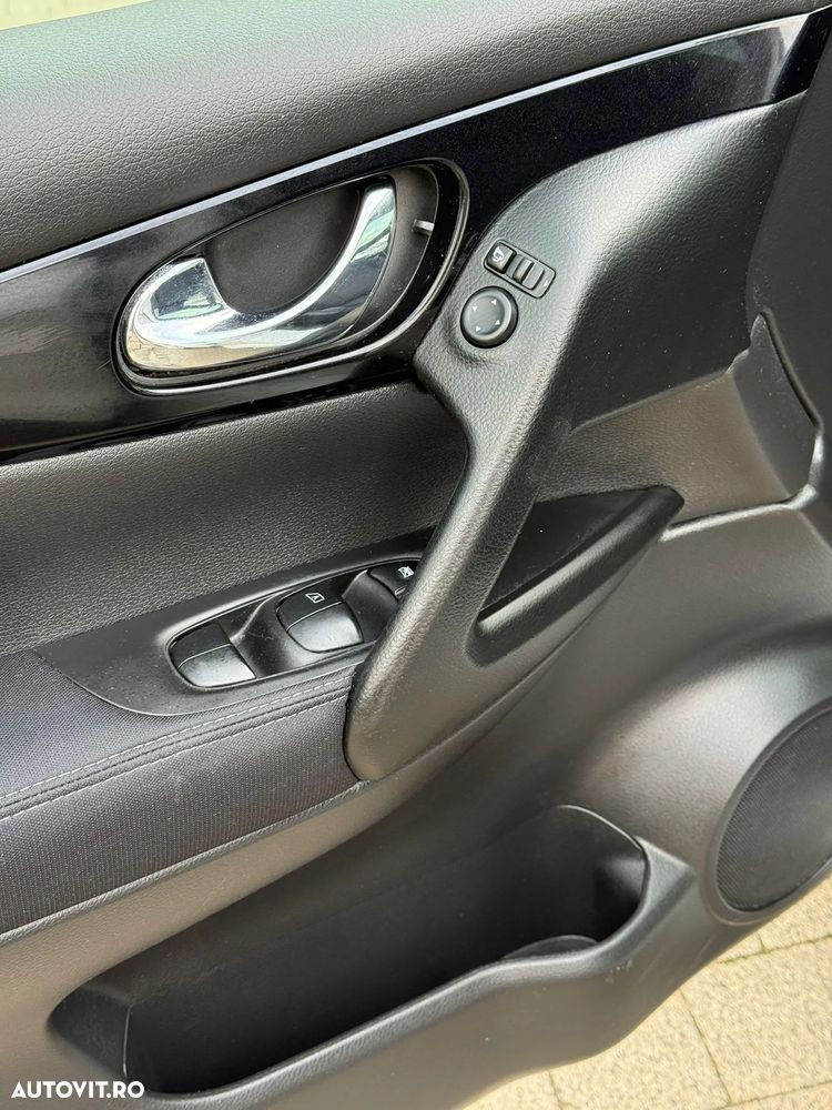 Nissan Qashqai 1.5 DCI N-Connecta - 14