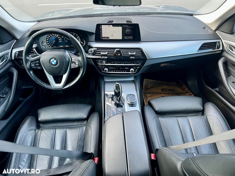 BMW Seria 5 520d AT - 13