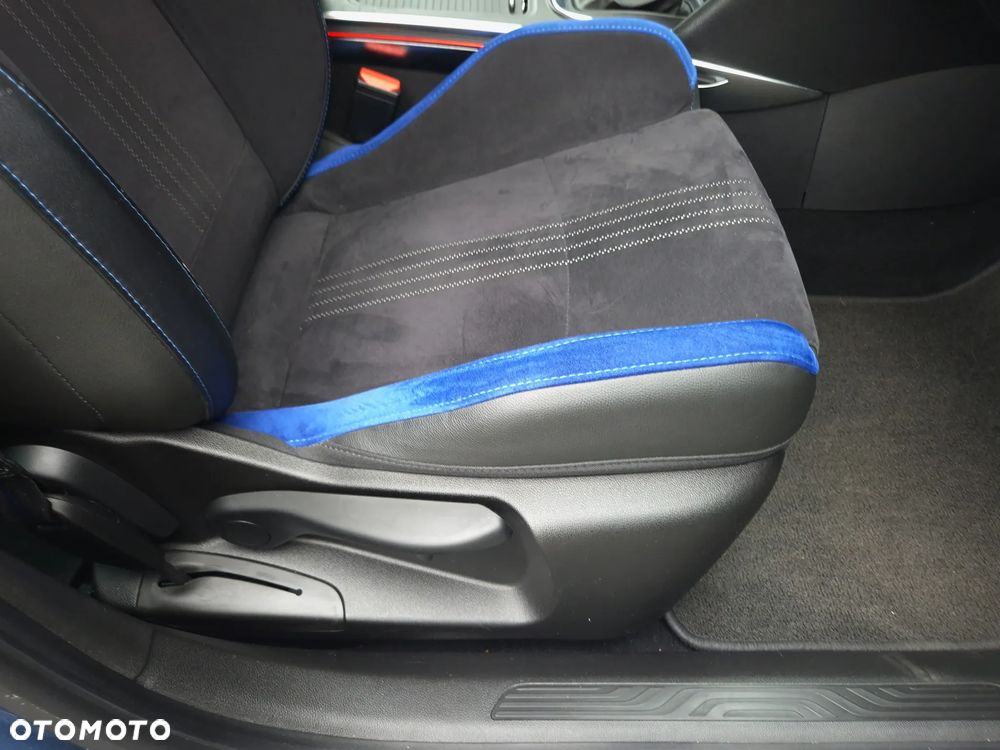 Renault Megane 1.6 TCe GT EDC - 35