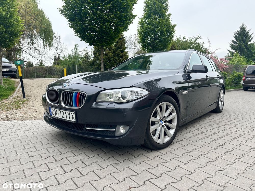 BMW Seria 5 525d Sport-Aut - 2