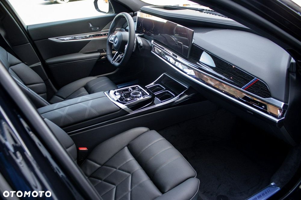 BMW Seria 7 - 16