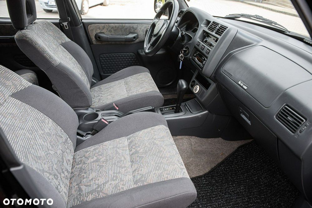 Toyota RAV4 2.0 GLi - 10