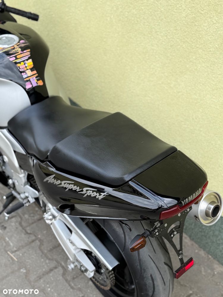 Yamaha Thunderace - 21