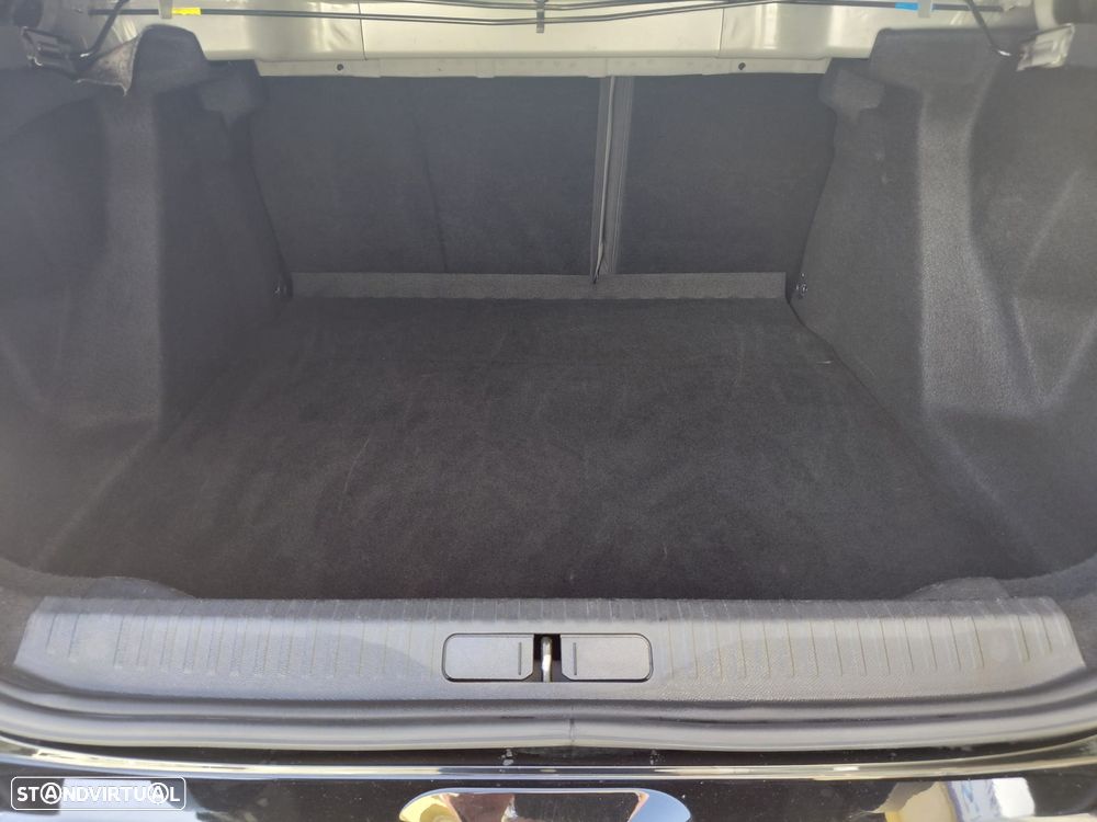 Citroën C4 X 1.2 Hybrid Plus e-DSC6 - 13