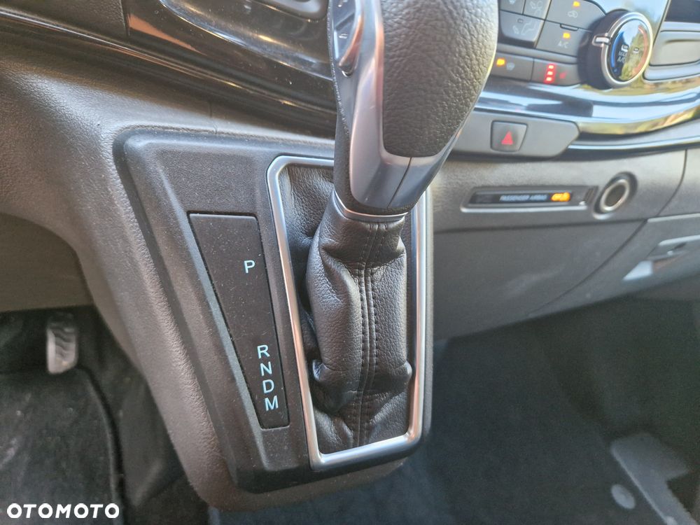 Ford Tourneo Custom - 20
