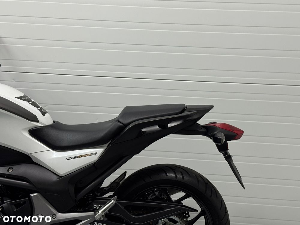 Honda NC - 16