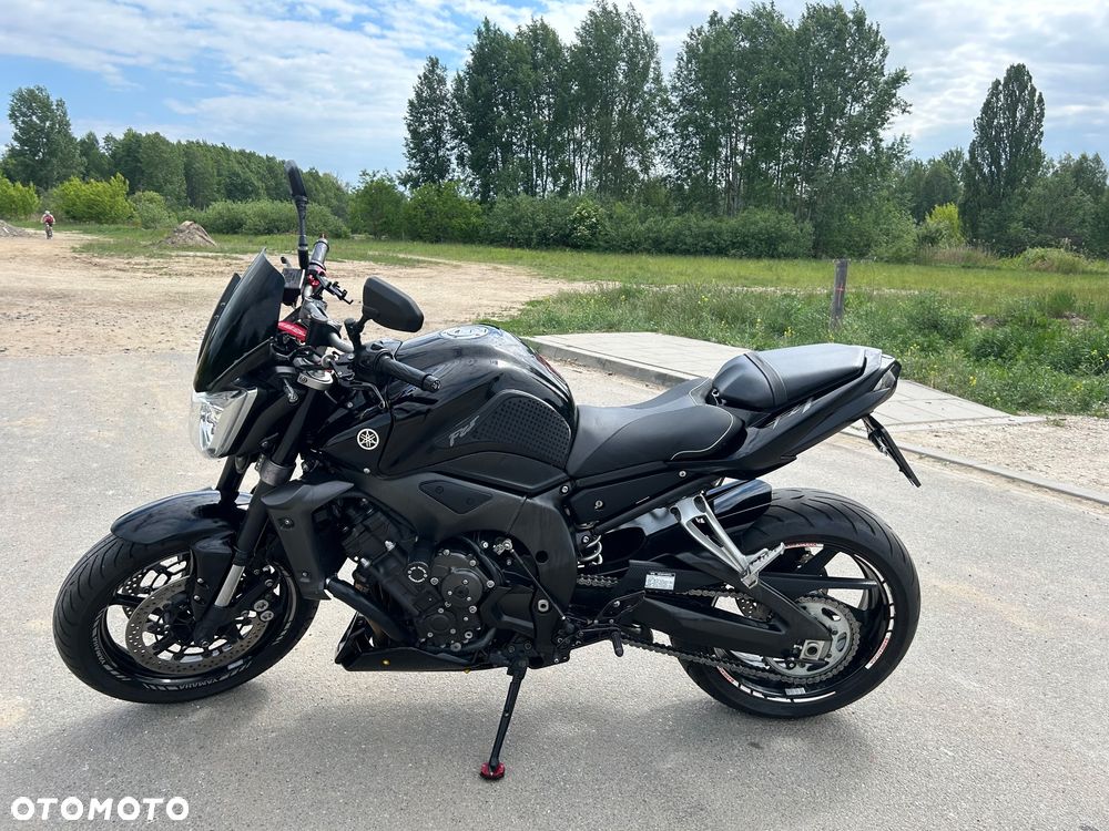 Yamaha FZ - 2
