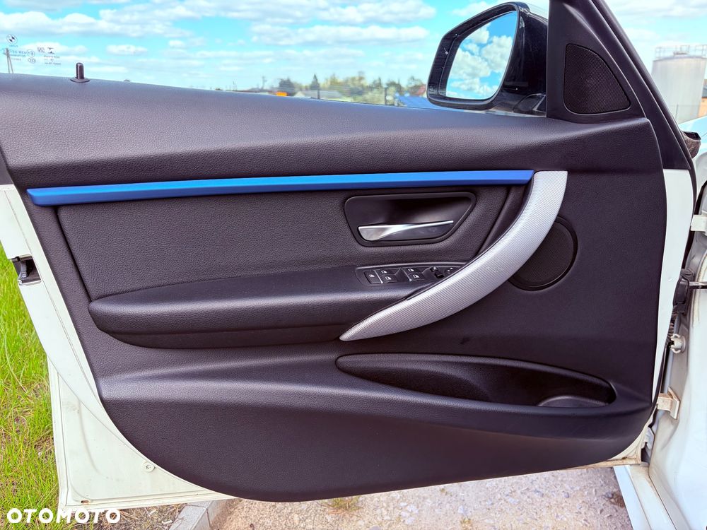 BMW Seria 3 320i Sport-Aut - 16