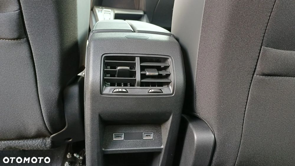 Peugeot 308 1.2 mHEV Allure S&S e-DCS6 - 26