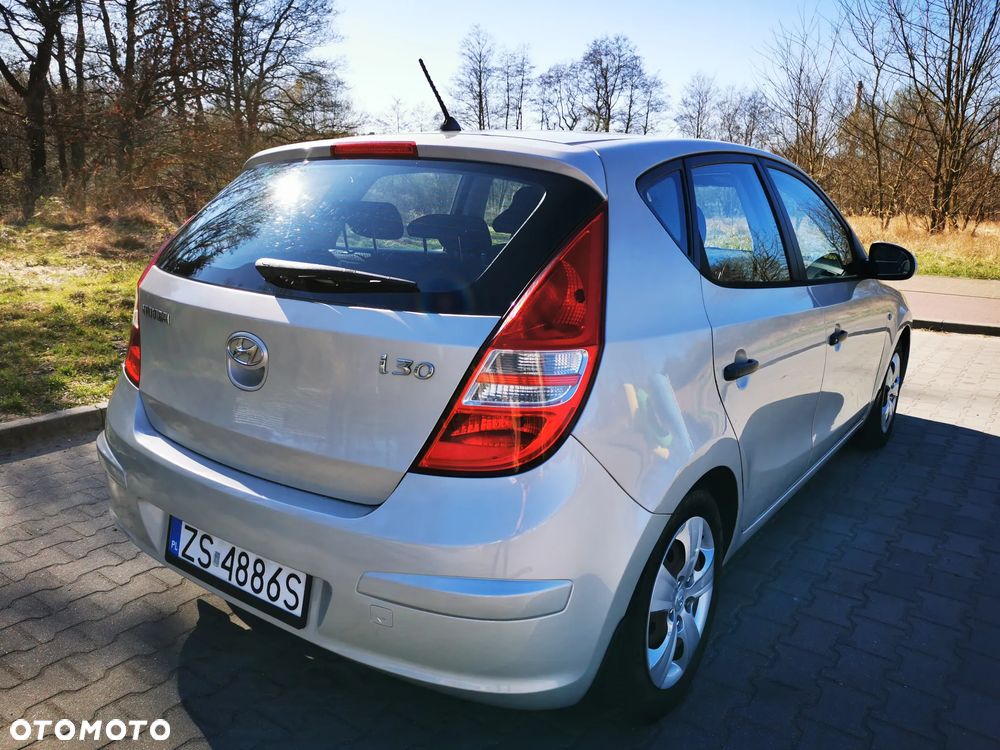 Hyundai i30 1.4 Base - 13