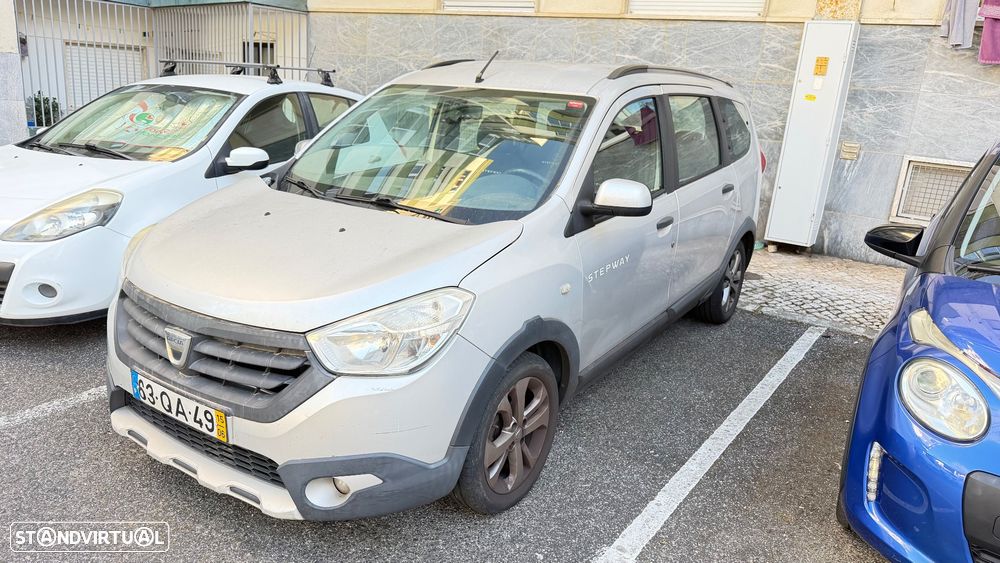 Dacia Lodgy 1.5 dCi Stepway 7L - 1