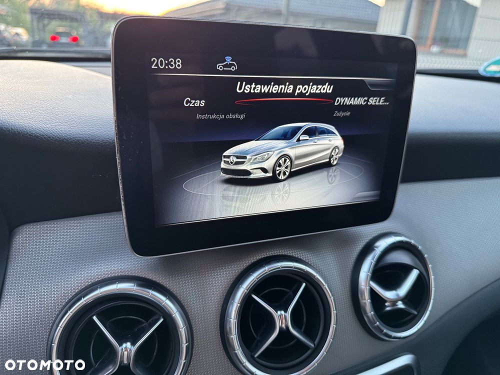 Mercedes-Benz CLA 200 AMG Line - 27