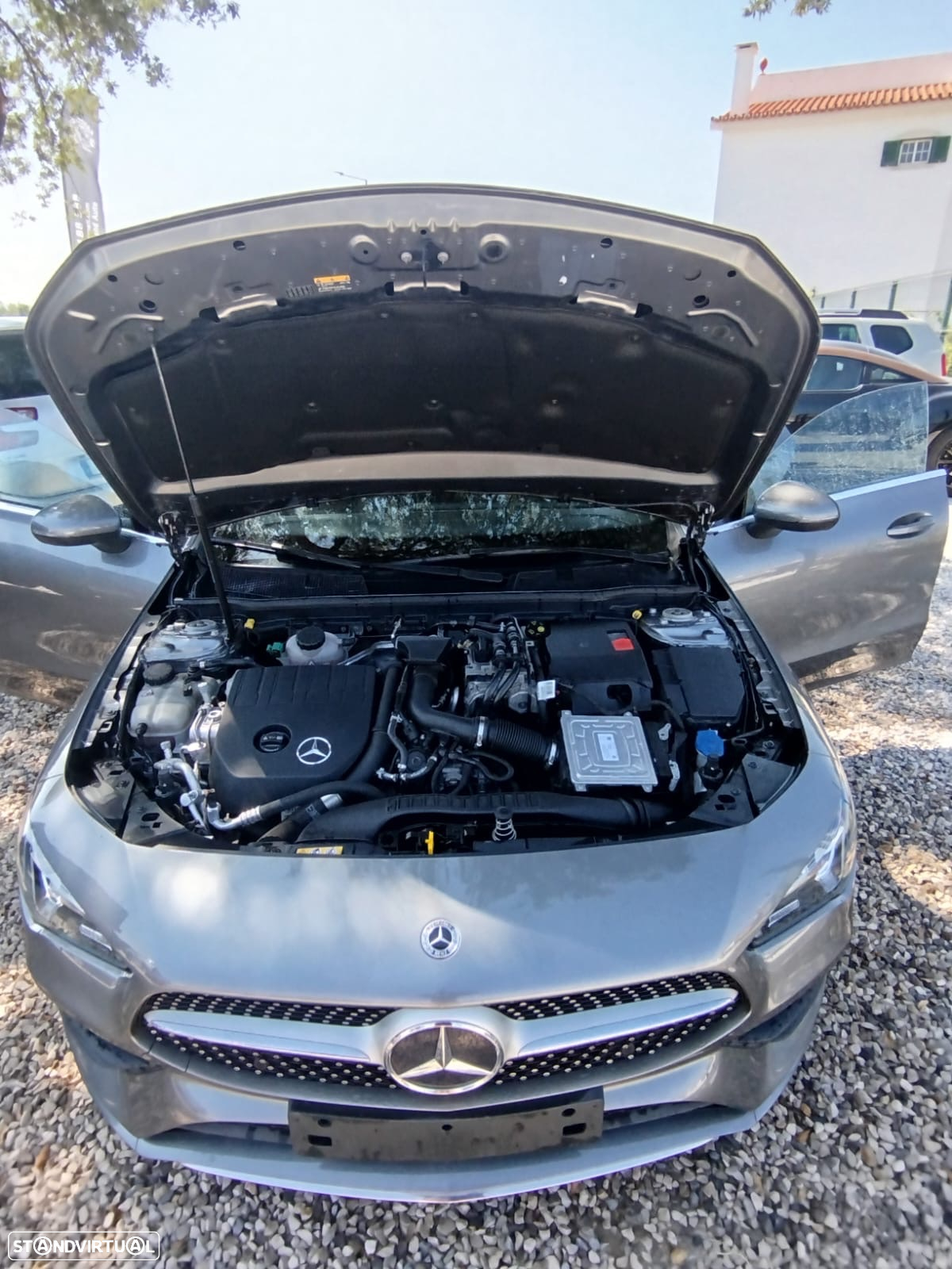 Mercedes-Benz CLA 250 e Shooting Brake AMG Line - 26