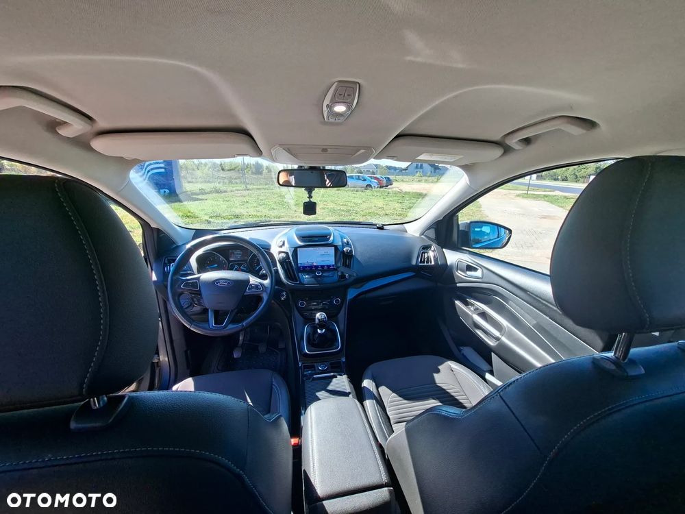Ford Kuga 1.5 EcoBoost 2x4 Titanium - 17