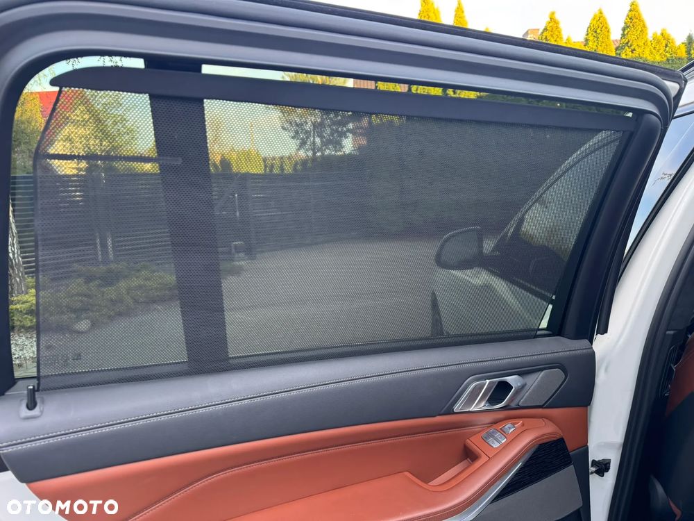 BMW X7 xDrive40i - 37