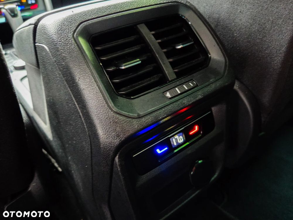 Volkswagen Tiguan 2.0 TSI 4Mot Elegance DSG - 24