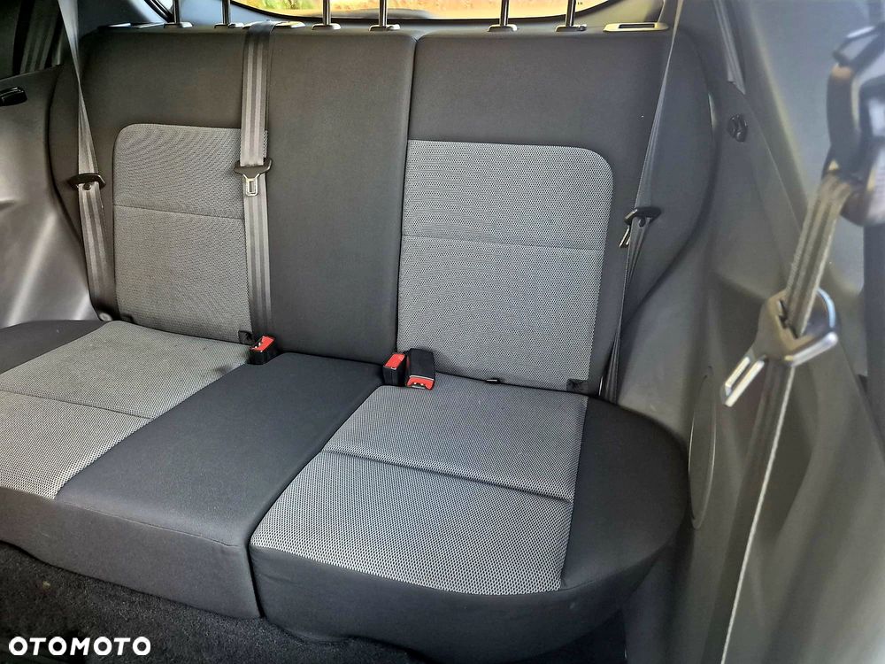 Mitsubishi Colt - 4