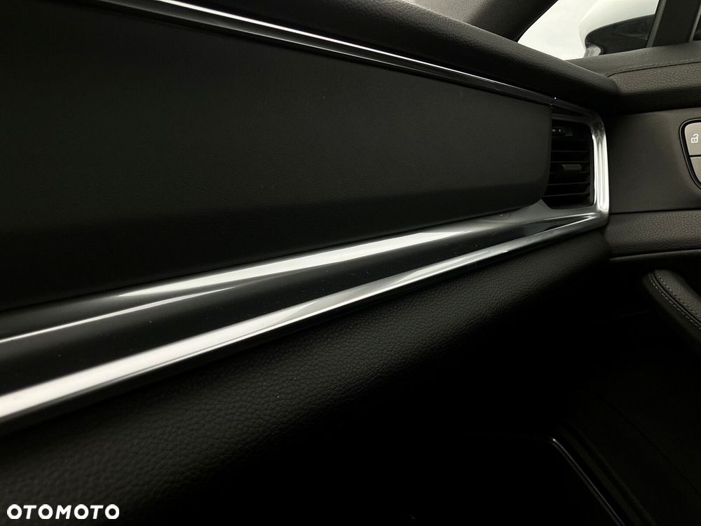 Porsche Panamera - 33