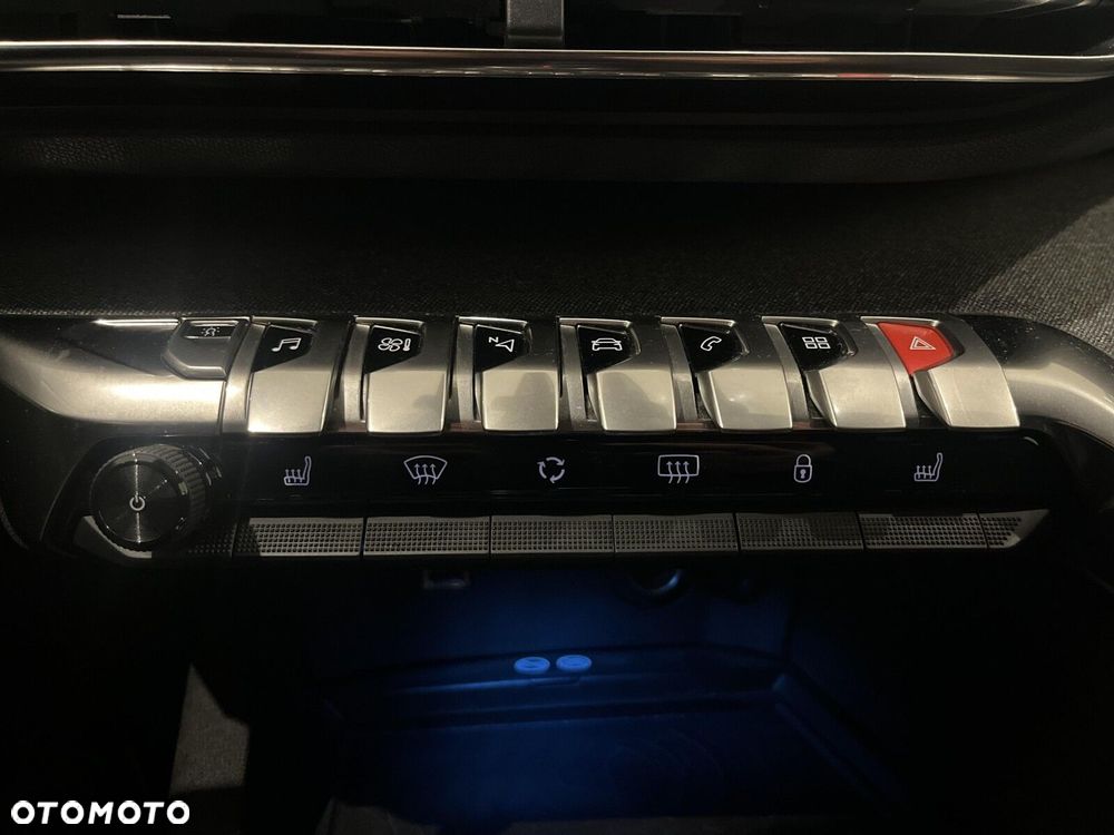 Peugeot 5008 1.6 PureTech Allure S&S EAT8 - 28