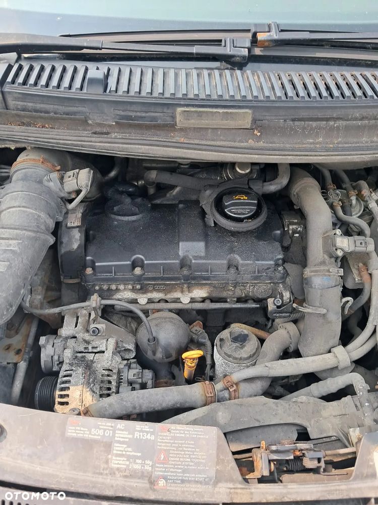 DAWCA CZĘŚCI VW SHARAN I LIFT 2004 1.9 TDI (ASZ) KOD LAK: LB7Z - 8