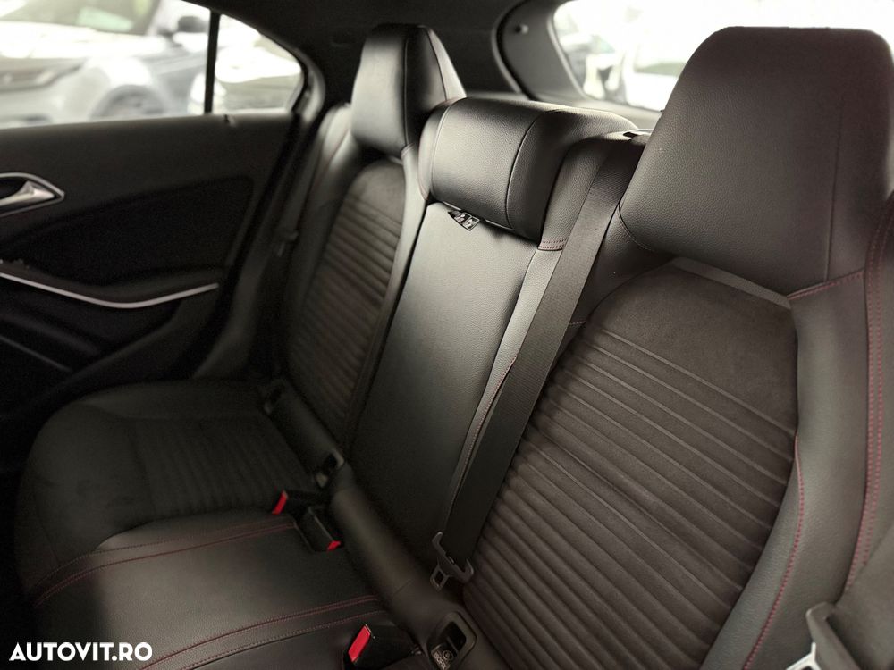 Mercedes-Benz A 180 CDI 7G-DCT AMG Line - 32