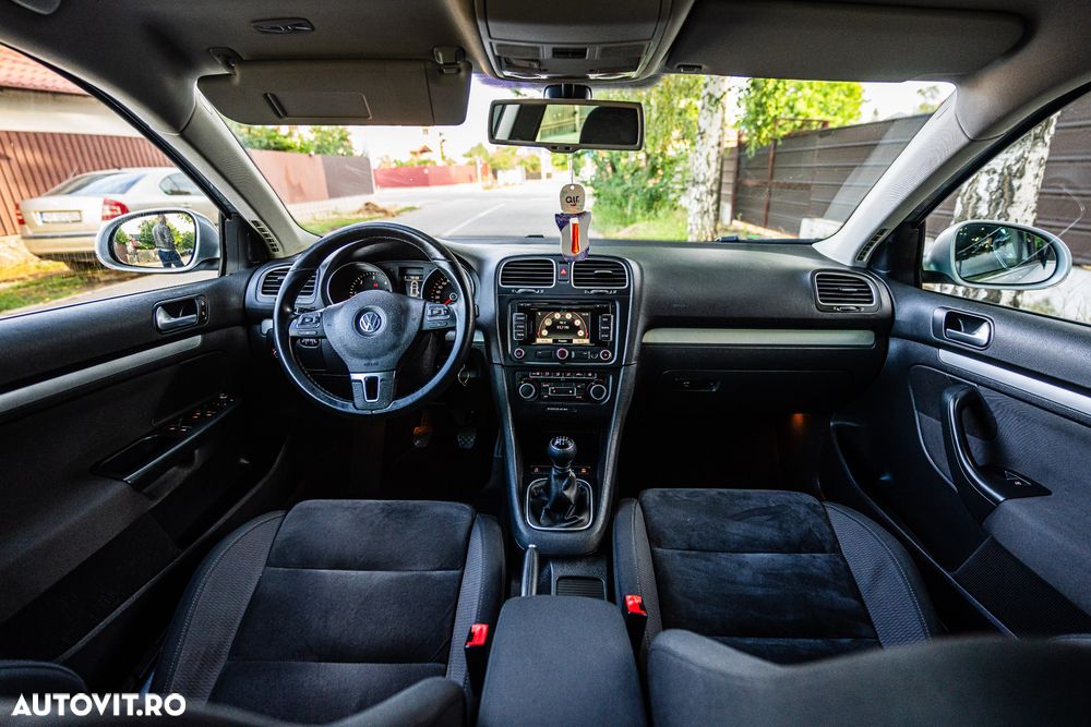 Volkswagen Golf 1.6 TDI DPF BlueMotion - 11