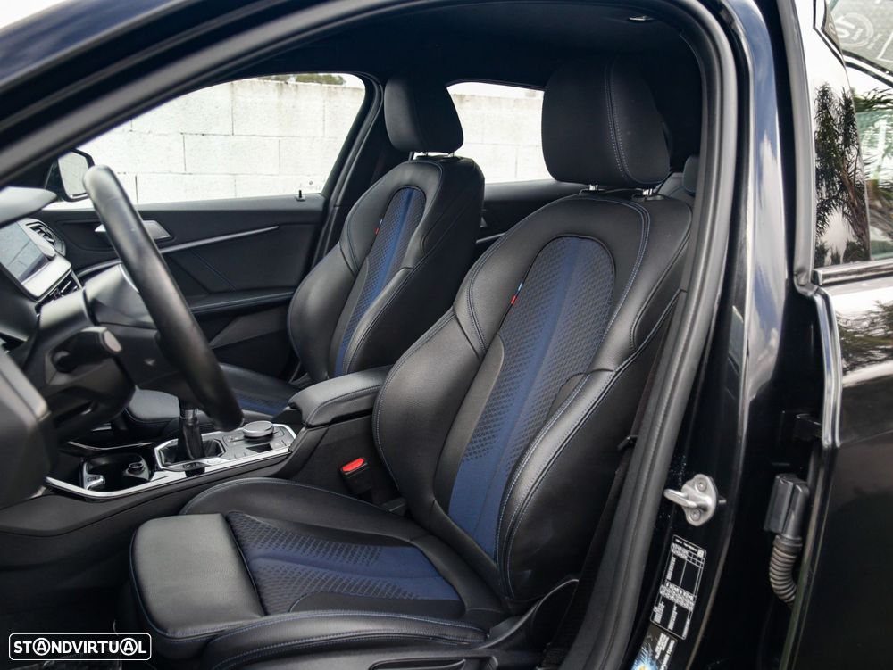 BMW 116 d Pack Desportivo M - 23