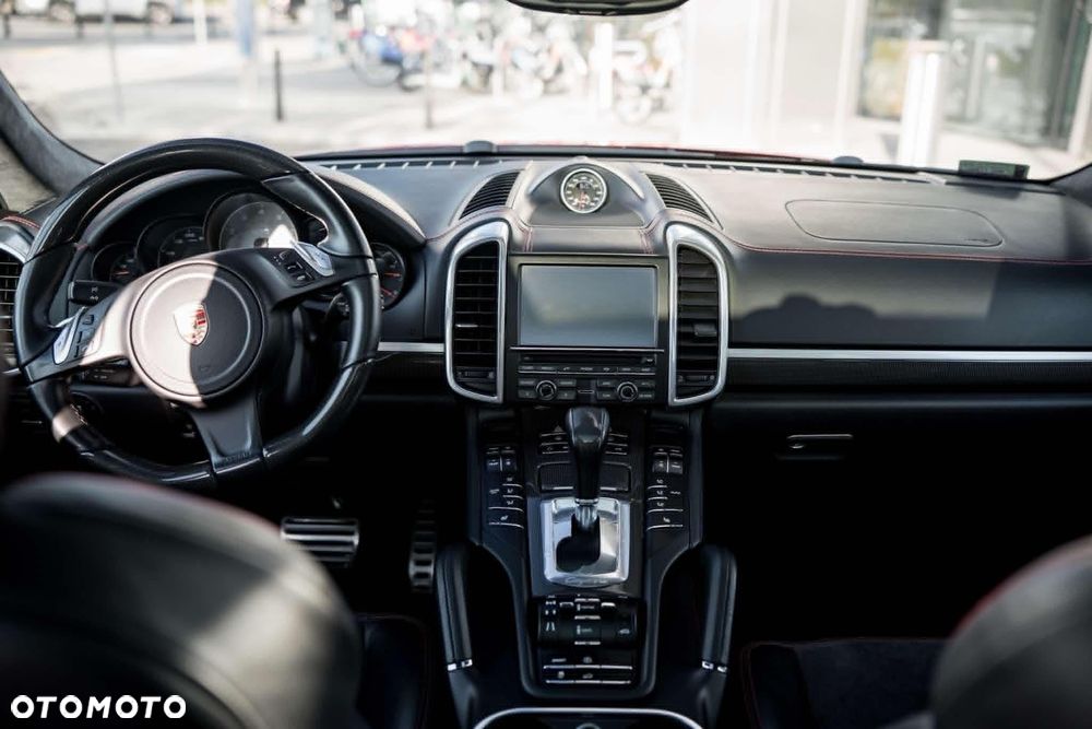 Porsche Cayenne - 2