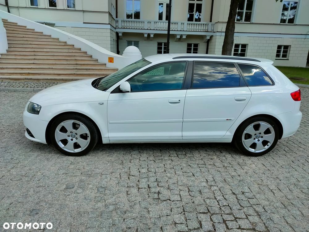 Audi A3 Sportback - 18