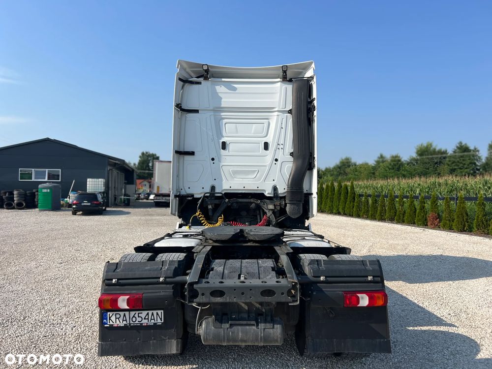 Mercedes-Benz Actros - 6