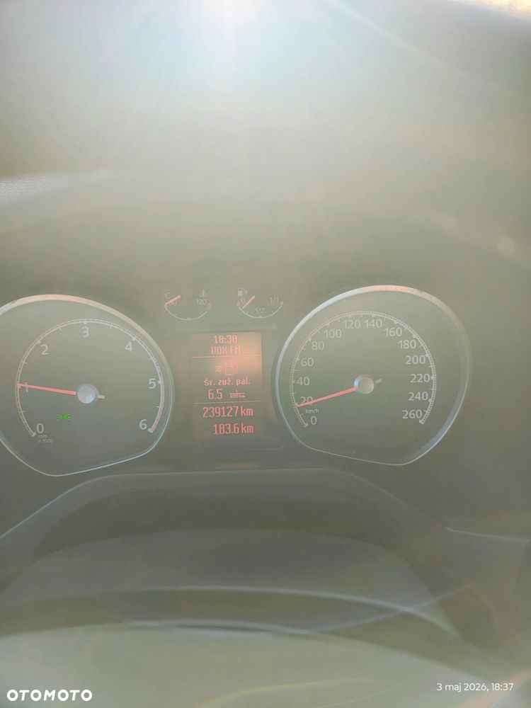 Ford Galaxy 2.0 TDCi Ghia - 13