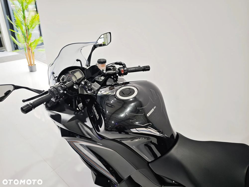 Kawasaki Ninja 1000 SX - 21