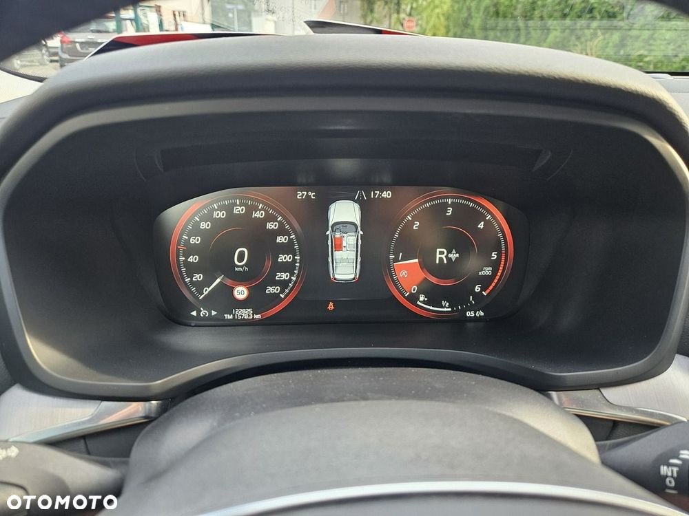 Volvo V60 D3 Momentum Pro - 8