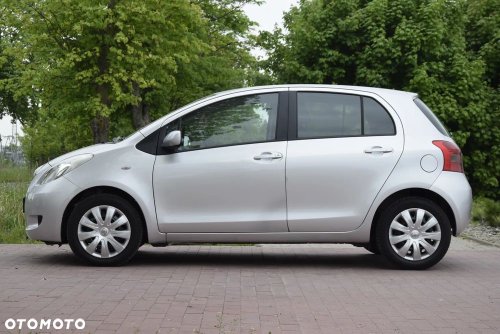Toyota Yaris - 8