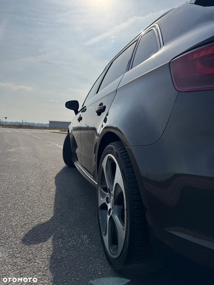 Audi A3 Sportback 2.0 TDI (clean diesel) quattro S line Sportpaket - 5