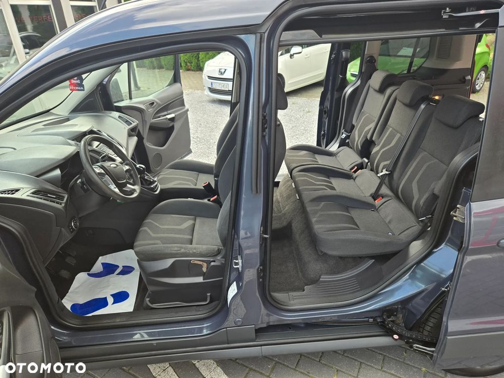 Ford Tourneo Connect - 12