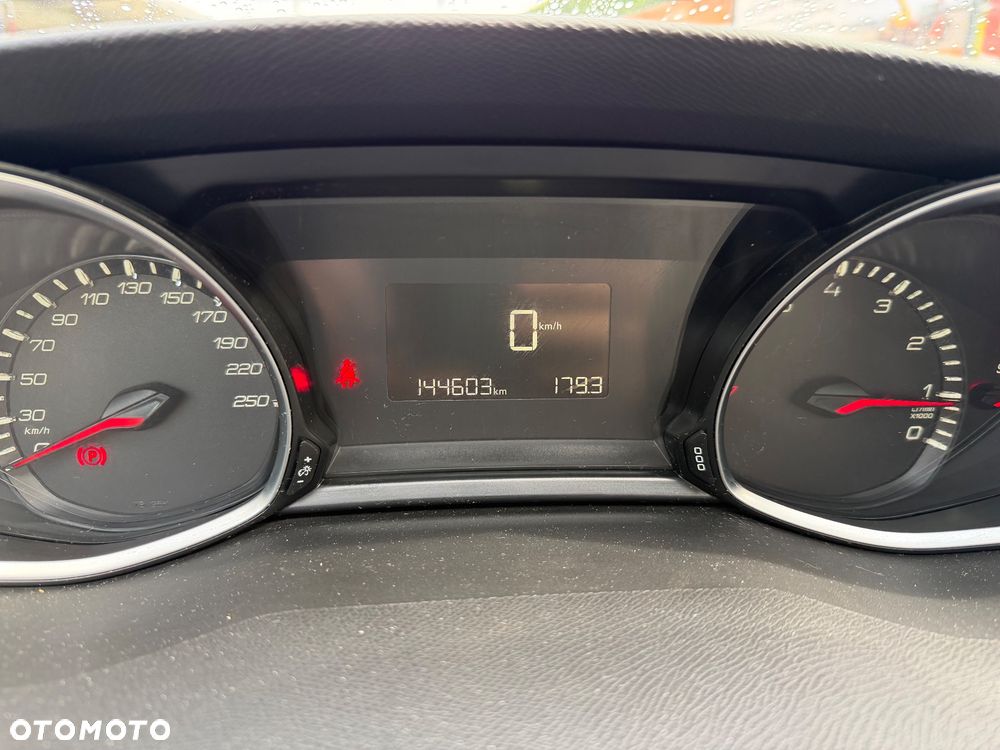 Peugeot 308 1.2 PureTech Active S&S - 33
