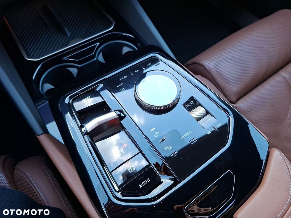 BMW Seria 5 520d xDrive mHEV M Sport - 18