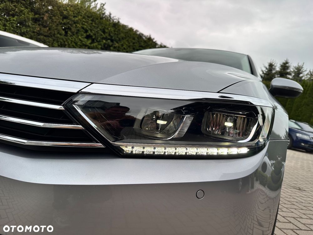 Volkswagen Passat Variant 1.4 TSI ACT (BlueMotion Technology) Highline - 19