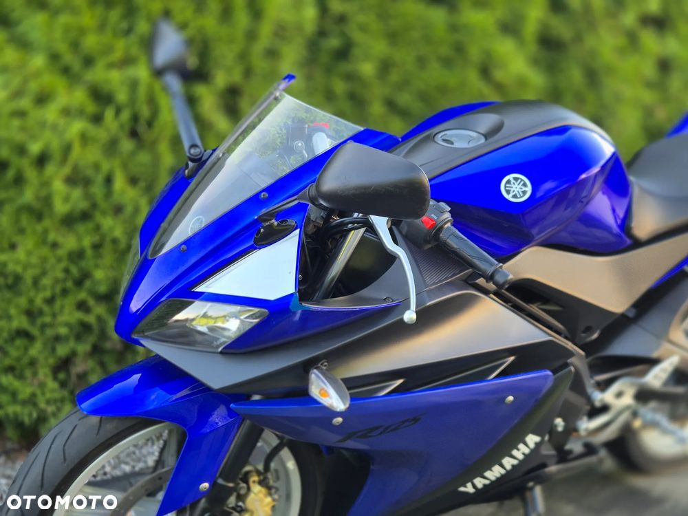Yamaha YZF - 8