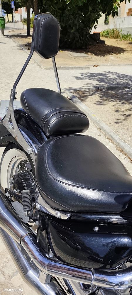 Suzuki Intruder VL 800 - 19