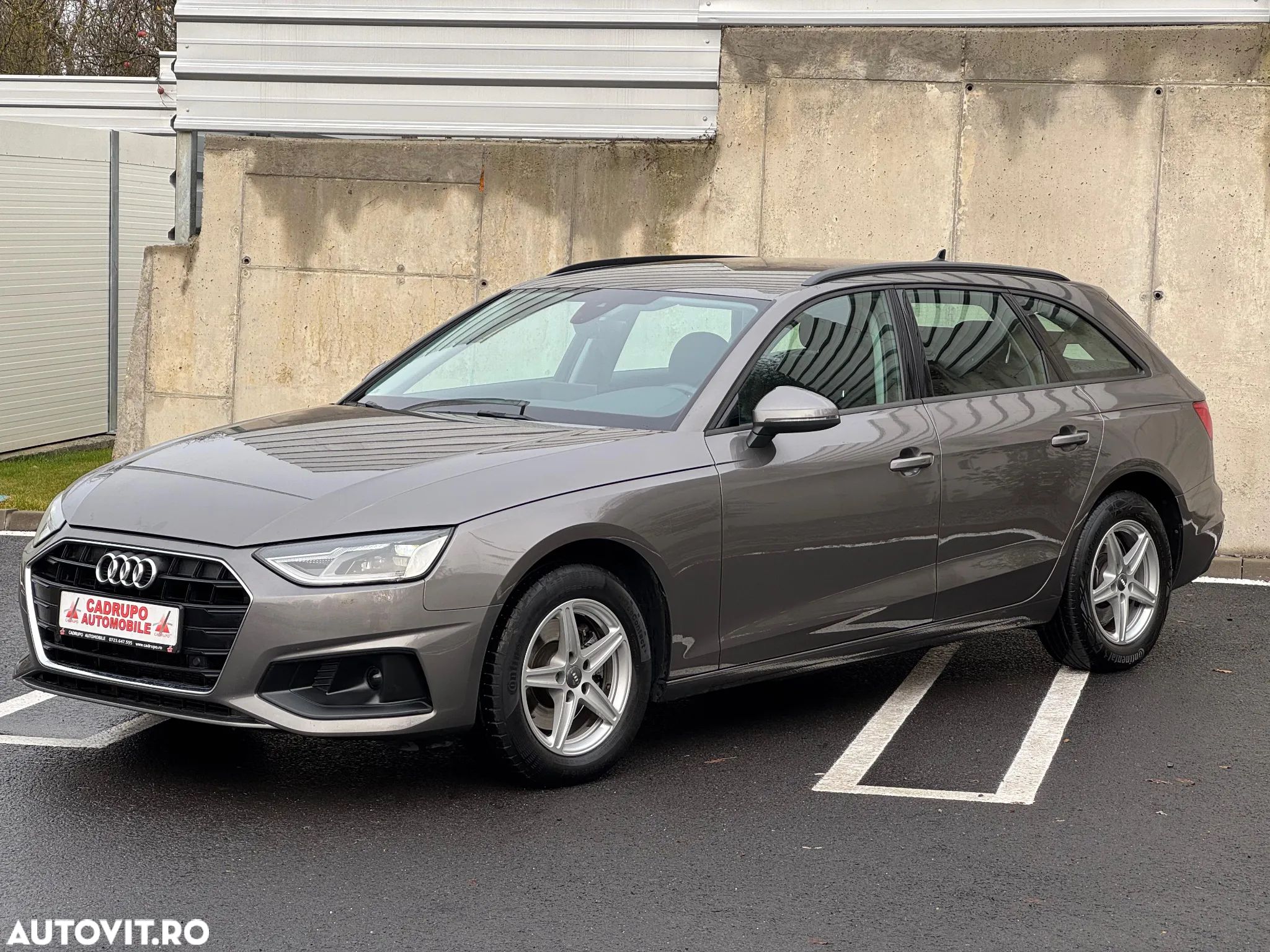 Audi A4 Avant 30 TDI S tronic - 1