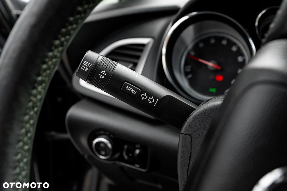 Opel Astra 1.4 Turbo - 31