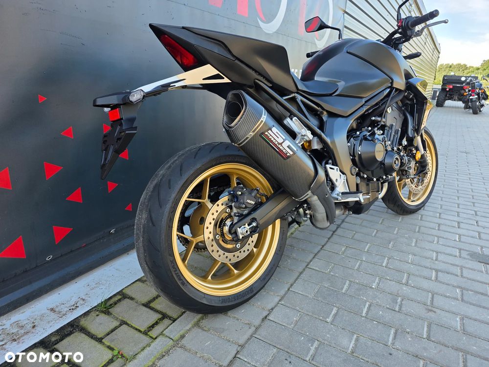 Honda Hornet - 20