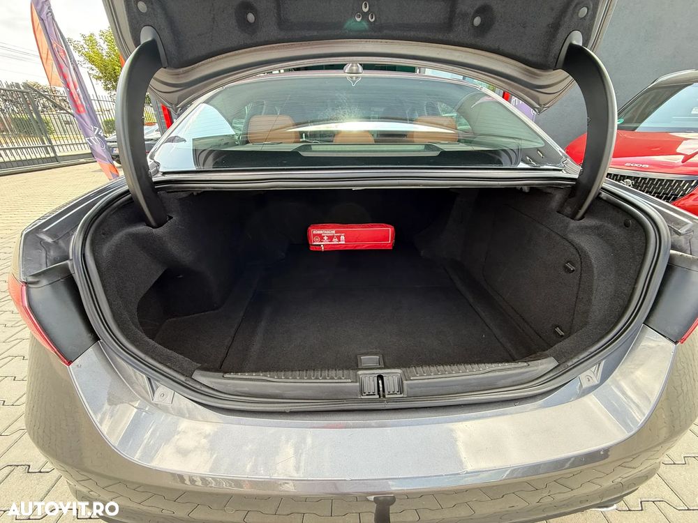 Alfa Romeo Giulia 2.2 JTDM Super - 24